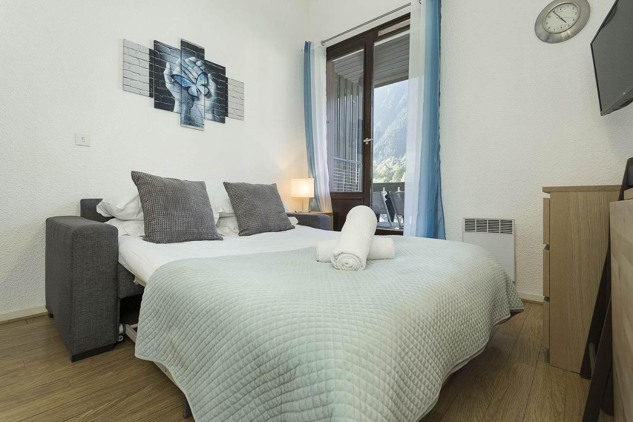 Apartment Forclaz 4B - Alpes Travel - Central Chamonix - Sleeps 4 Dış mekan fotoğraf